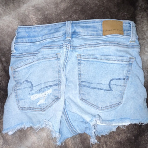 AE Shorts - Picture 2 of 3